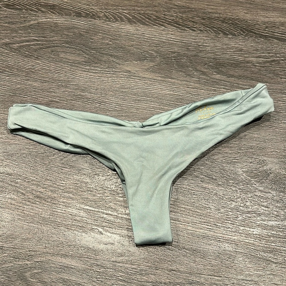 Midori Bikini bottom